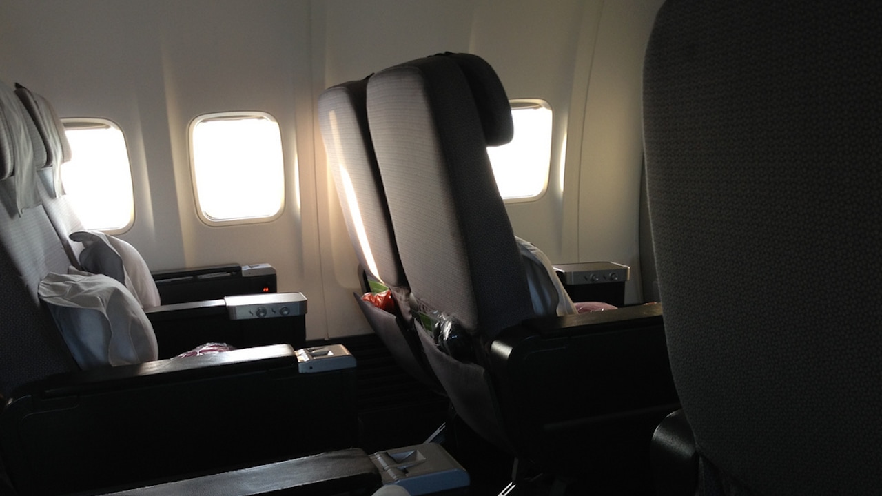 Qantas 737 Trans-Tasman Business Class