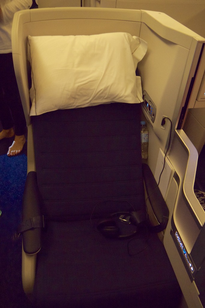 3-Aisle-Seat-British-Airways-Club-World-BA16-Sydney-to-London.jpg