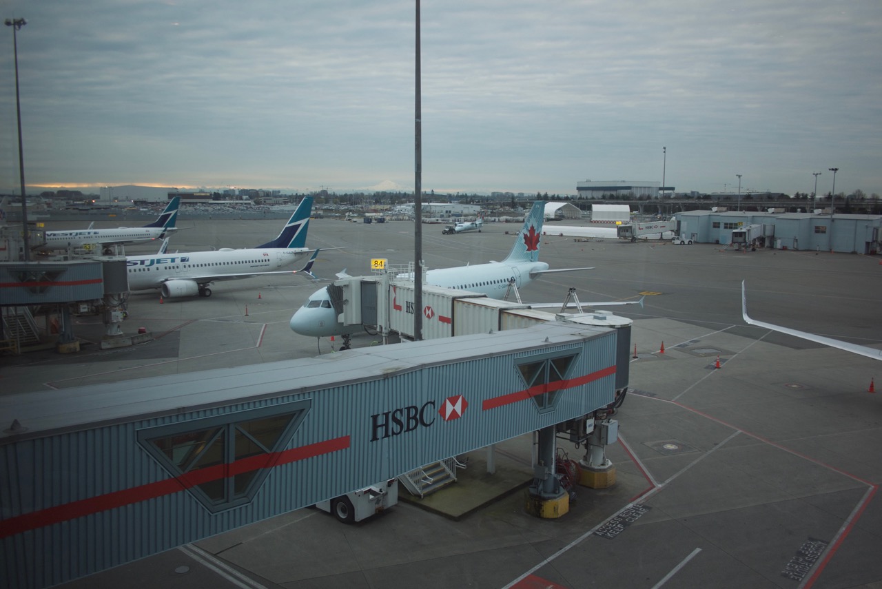 Air Canada Business Class Vancouver to New York AC548 and Vancouver Business Class Maple Leaf Lounge Review | Point Hacks