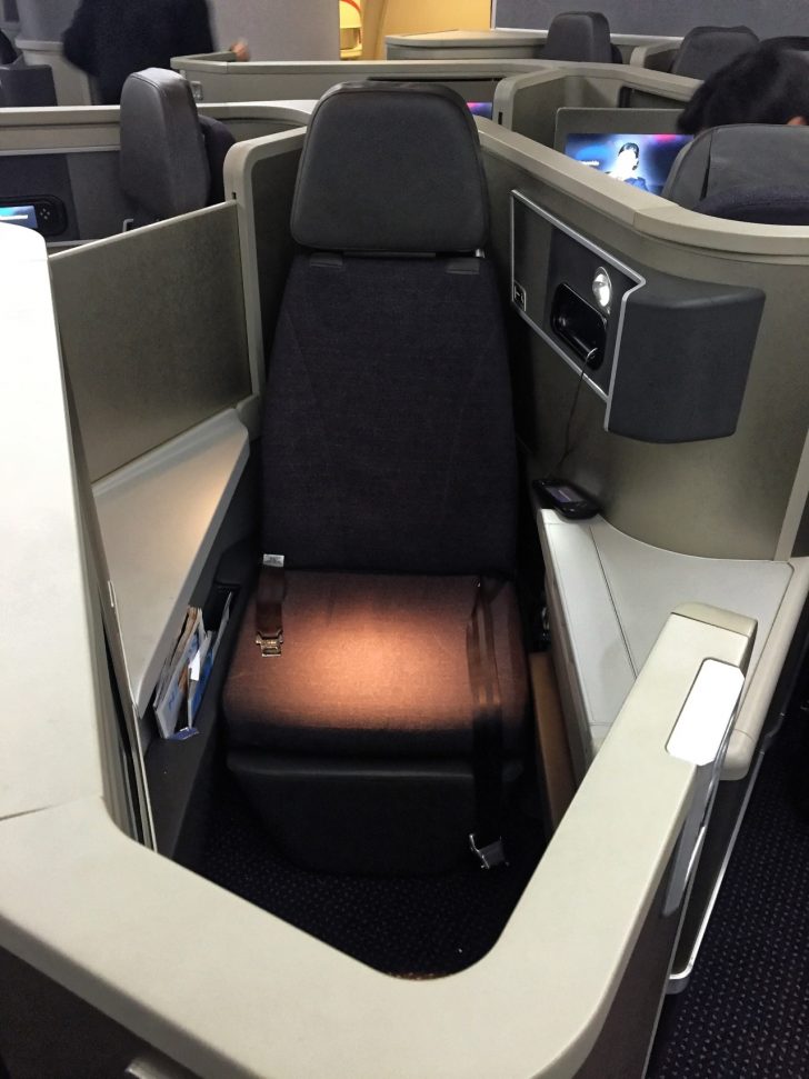 American Airlines AA142 New York - London Business Class Review