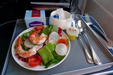 Qantas 717 Domestic Business Class Review - Point Hacks