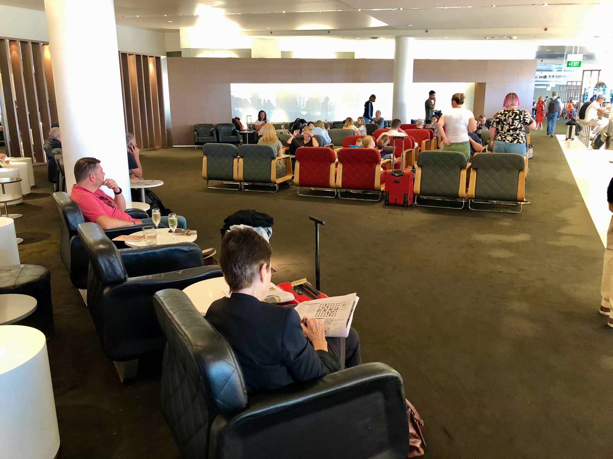 Review Qantas International Business Lounge Sydney Point Hacks
