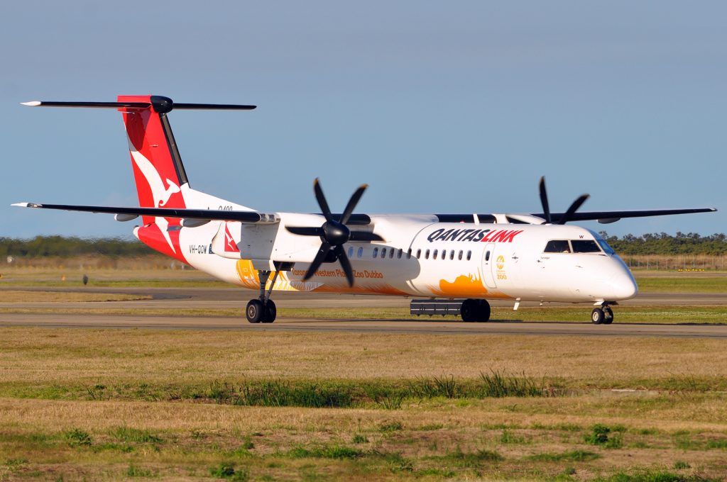 QantasLink airplane on runway | Point Hacks