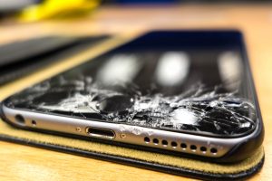 Broken iphone | Point Hacks