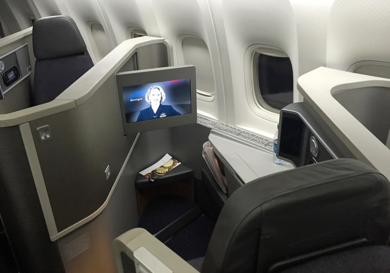 singapore-airlines-cathay-pacific-non-upgradeable-fare-classes