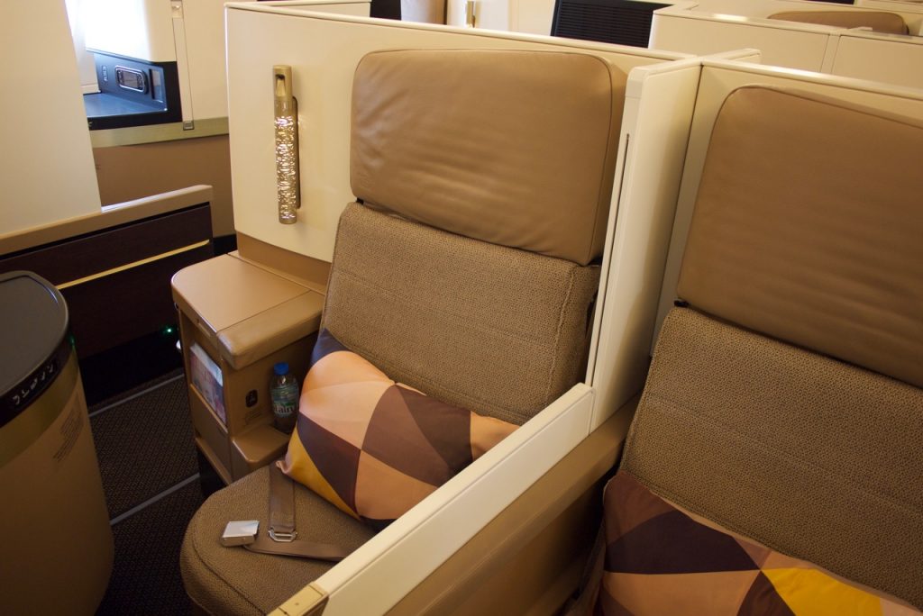 etihad cabin size