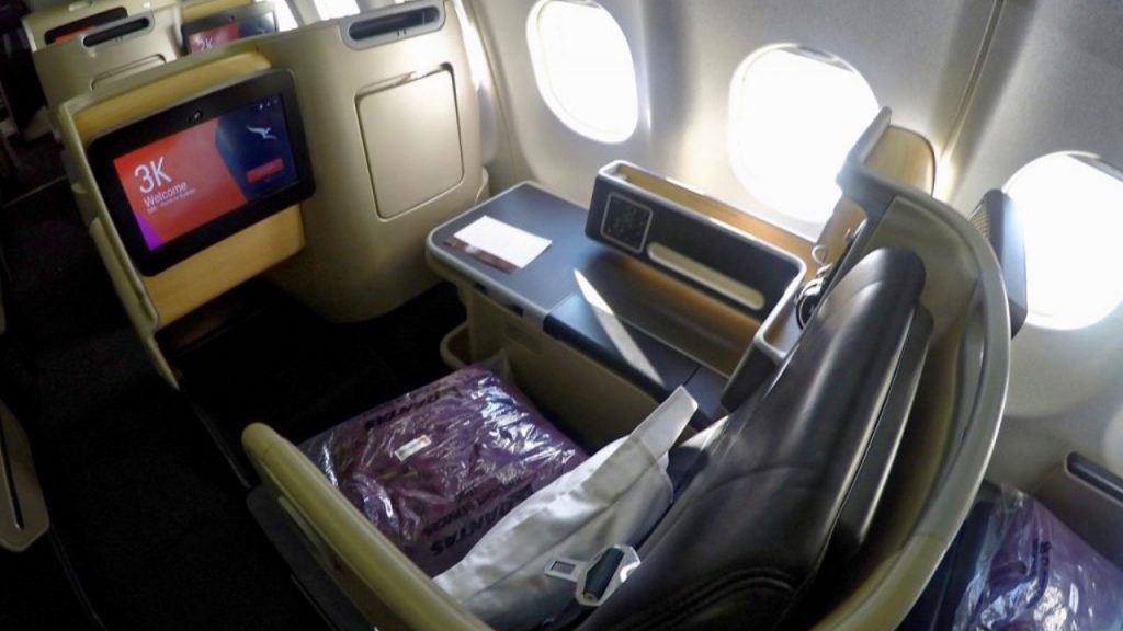 Qantas A330 Domestic Business Class Overview - Point Hacks