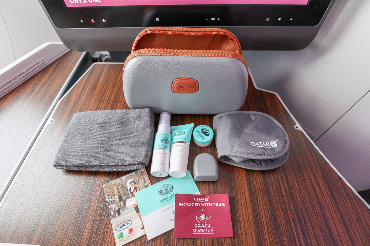 qatar airways baggage business class