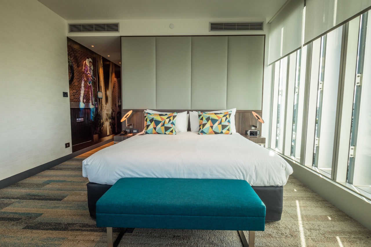 Aloft Perth Breezy Corner King Room Picture Review - Point Hacks