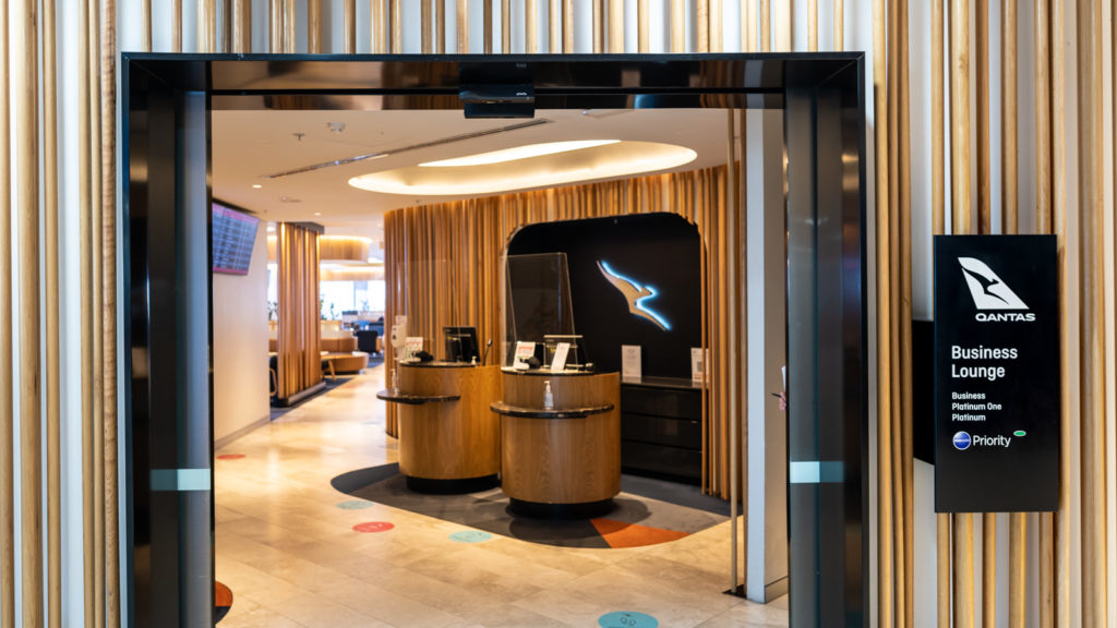 Entrance Qantas Domestic Business Lounge Perth