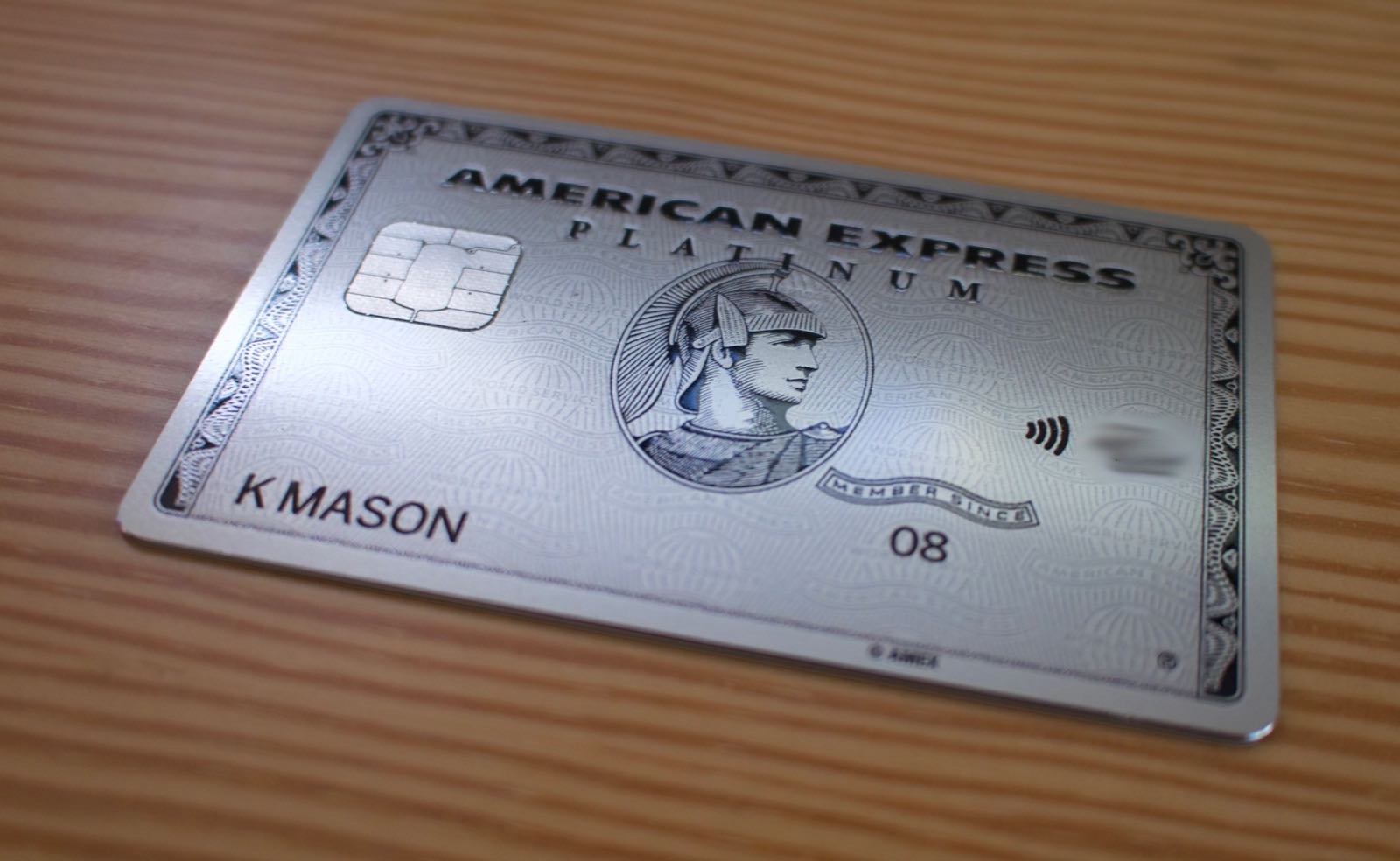 A look at the American Express Platinum metal card Point