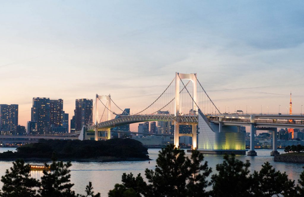 Tokyo Rainbow Bridge | Point Hacks