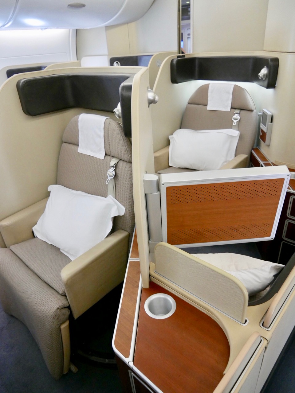 Qantas A380 First Class overview: the seat and service - Point Hacks