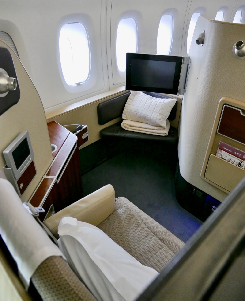 Qantas A380 First Class Suites 6823