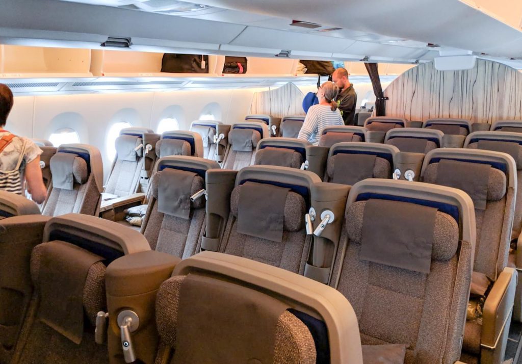 seat-review-china-airlines-brand-new-premium-economy-class-aboard