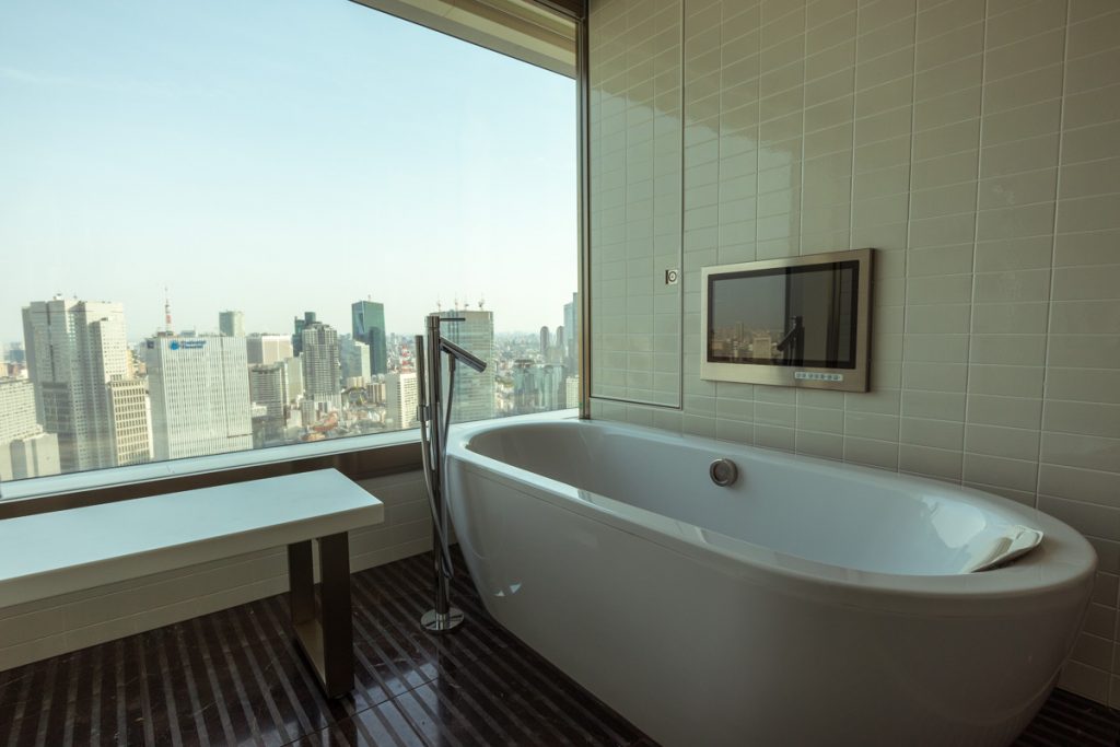 The Prince Gallery Kioicho Tokyo corner room bath tub