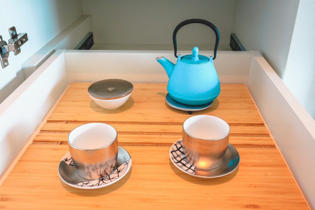 The Prince Gallery Kioicho Tokyo deluxe room tea