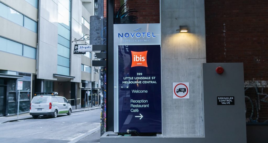 Novotel Melbourne Central unassuming entrance