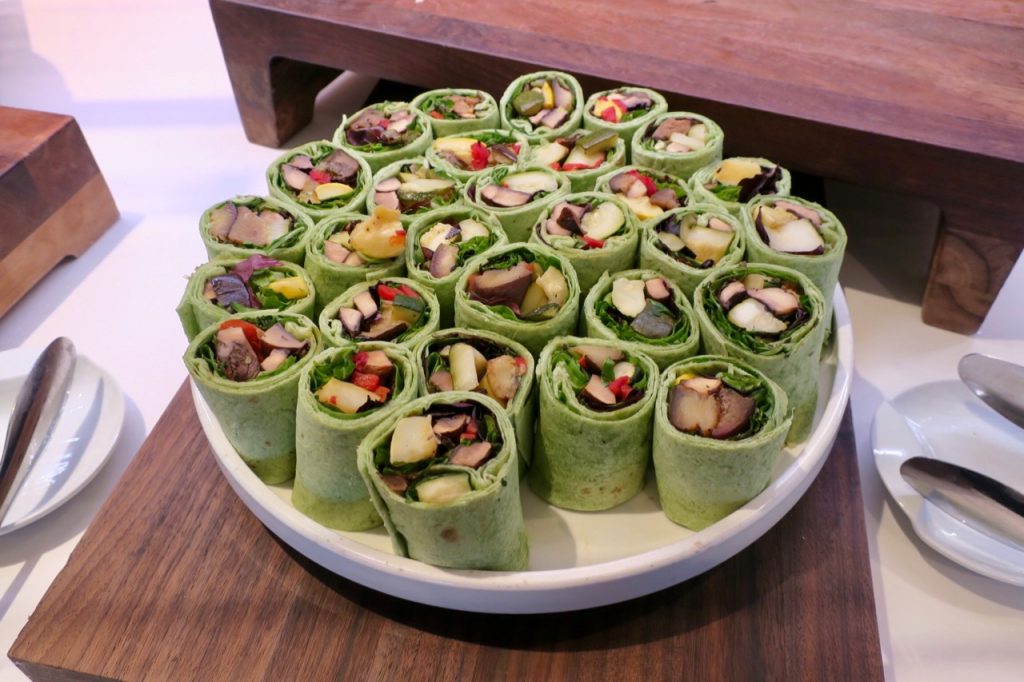 United Polaris Lounge SFO buffet