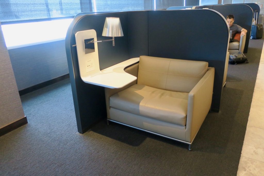 United Polaris Lounge SFO seating