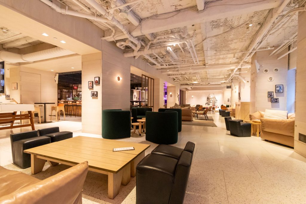 Moxy New York Times Square Bar