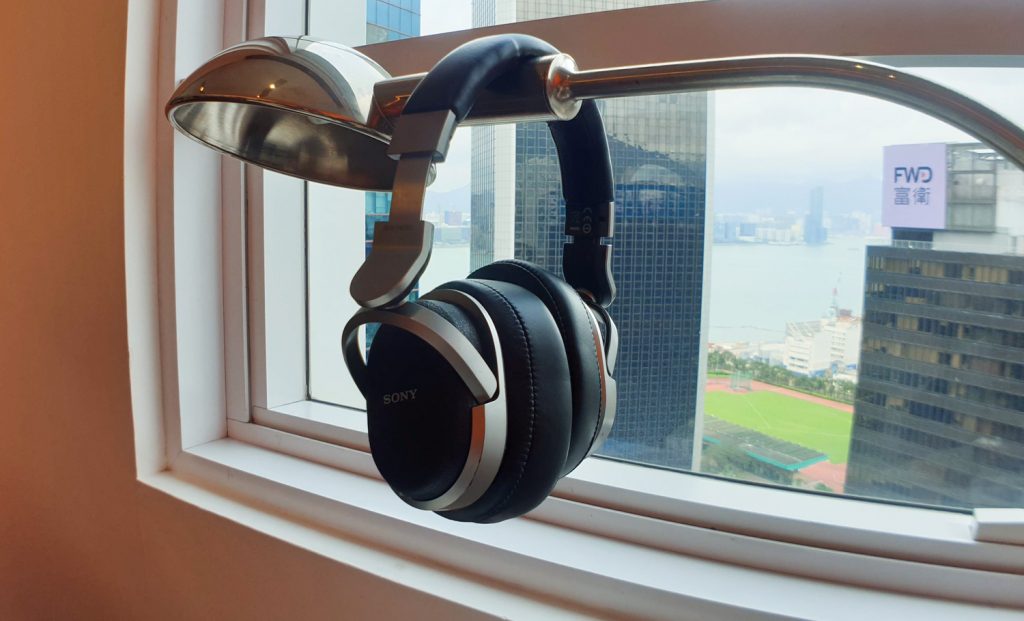 Novotel Century Hong Kong Wireless Sony headphones