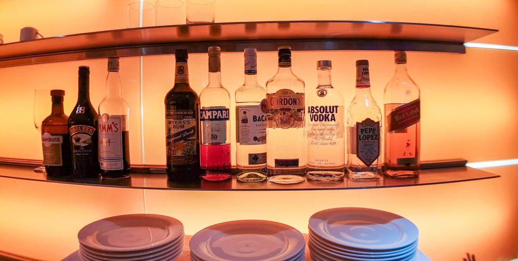 Novotel Century Hong Kong Premier Club Lounge alcohol