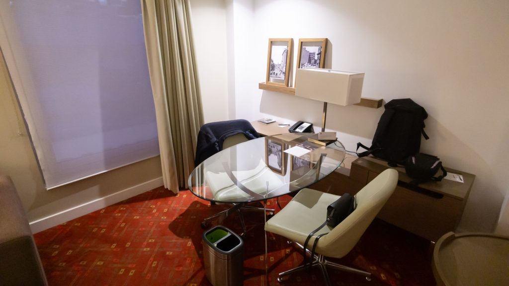 Melbourne Marriott Hotel King Suite