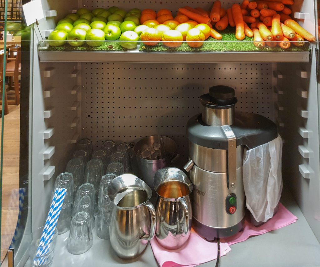 DoubleTree Hilton Melbourne breakfast fresh juice