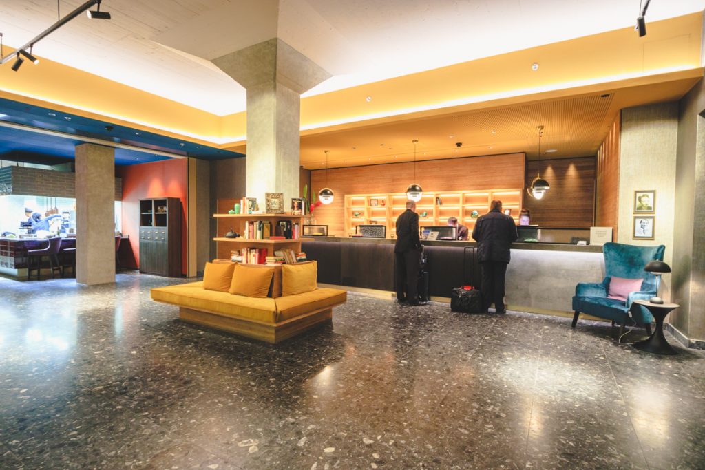 Four Points by Sheraton Sihlcity - Zurich Historic Urban Loft lobby