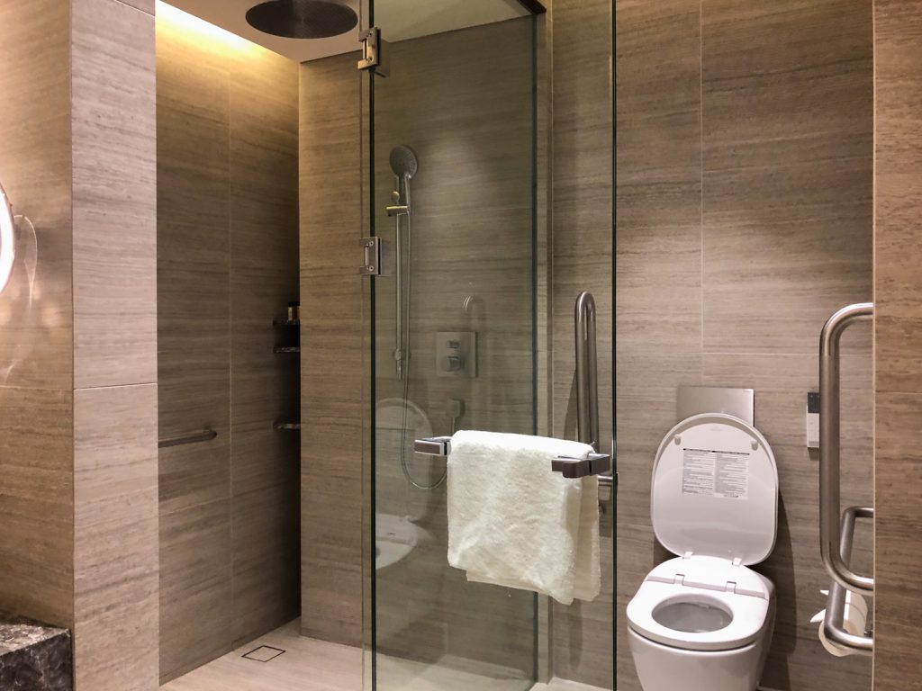 Changi Lounge Jewel Singapore bathroom