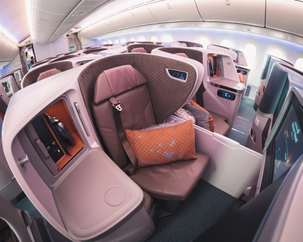 Singapore Airlines 787-10 Business Clas seat
