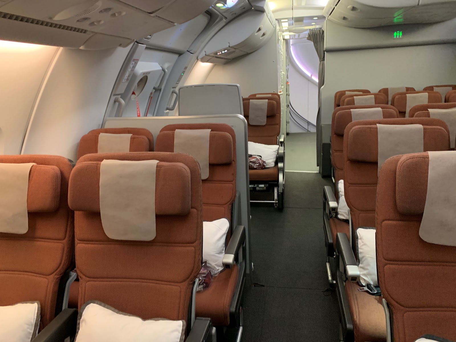 qantas airbus a380 first class