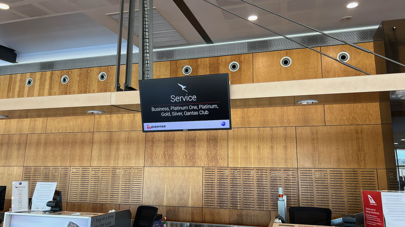 Hobart Airport priority check-in Qantas