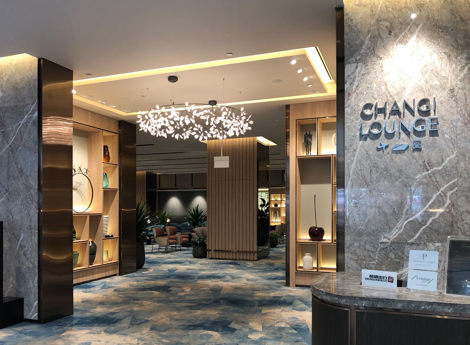 A detailed guide to Jewel at Changi Airport - Point Hacks