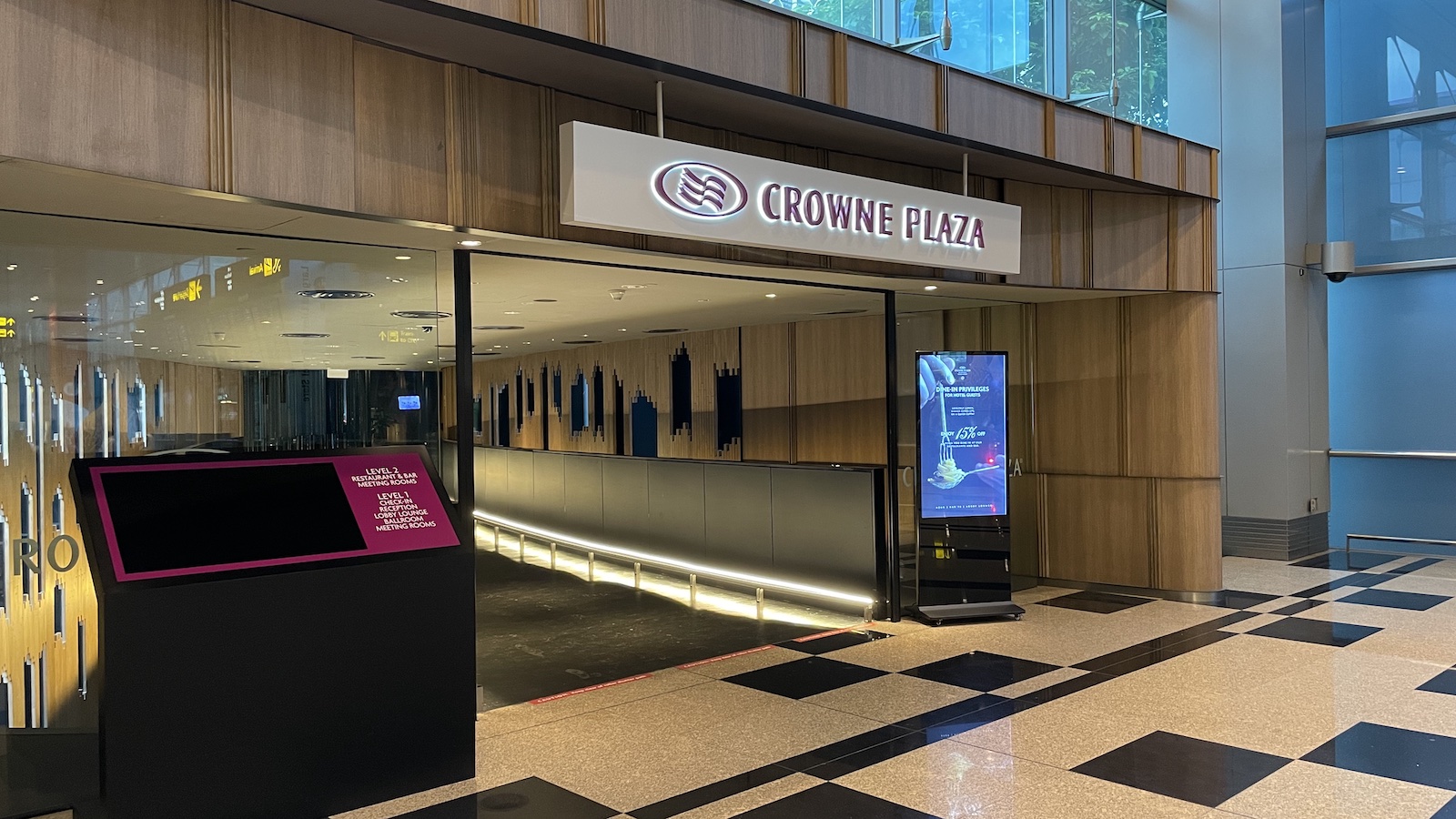 Crowne Plaza Changi Airport Terminal 3 Entrance