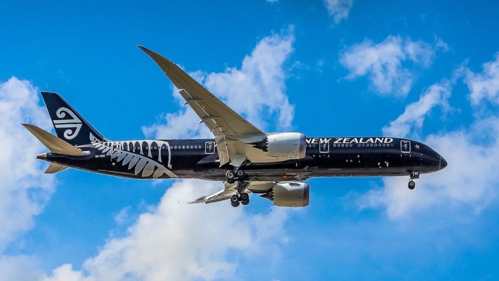 Air New Zealand 787 plane - Airline Geeks photo by William Derrickson