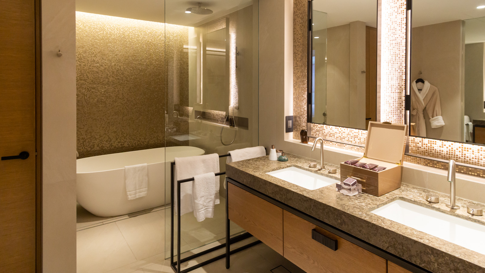 Ritz Carlton Perth Bathroom 1