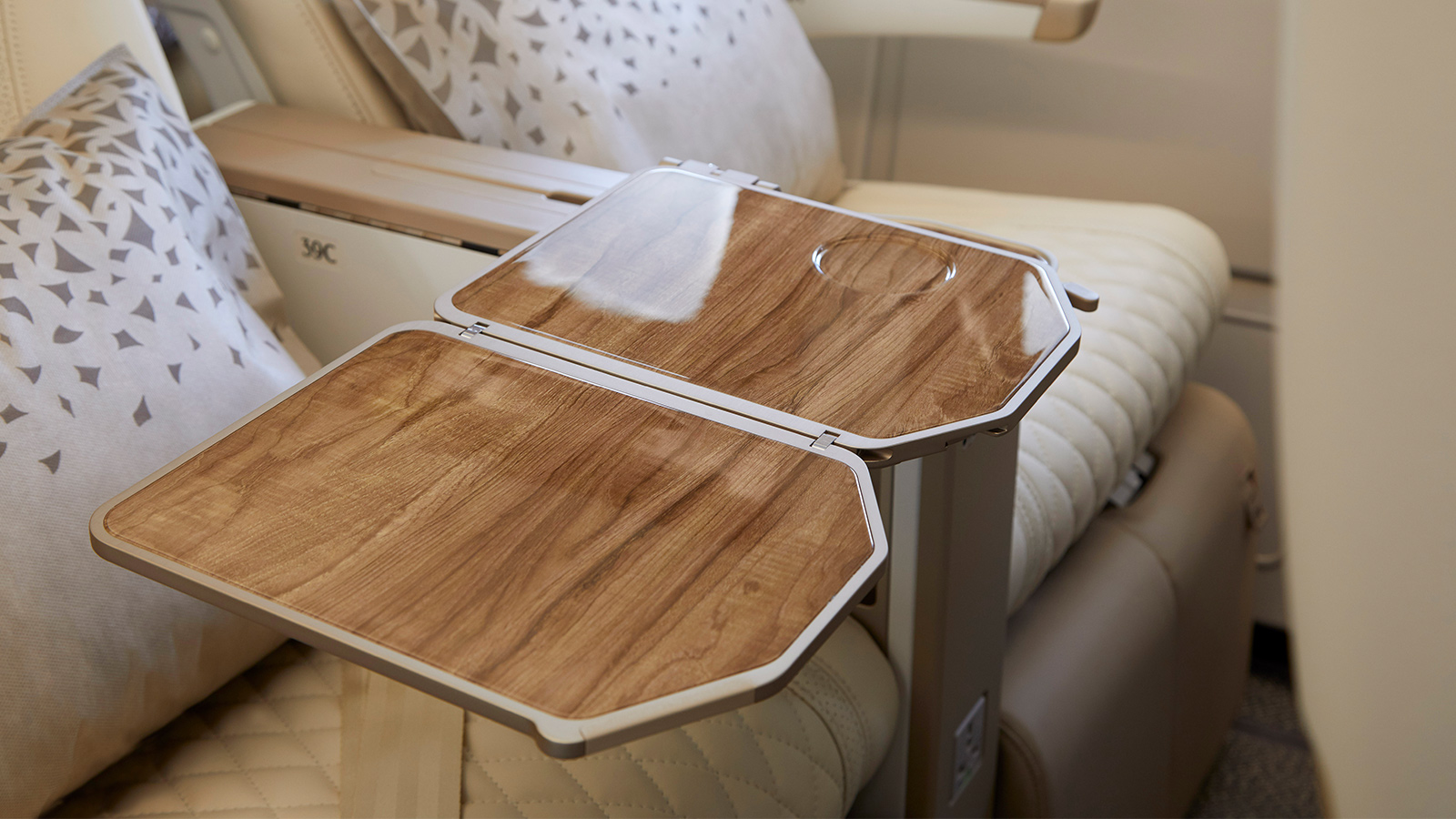 EK-Premium-Economy-Tray-Table