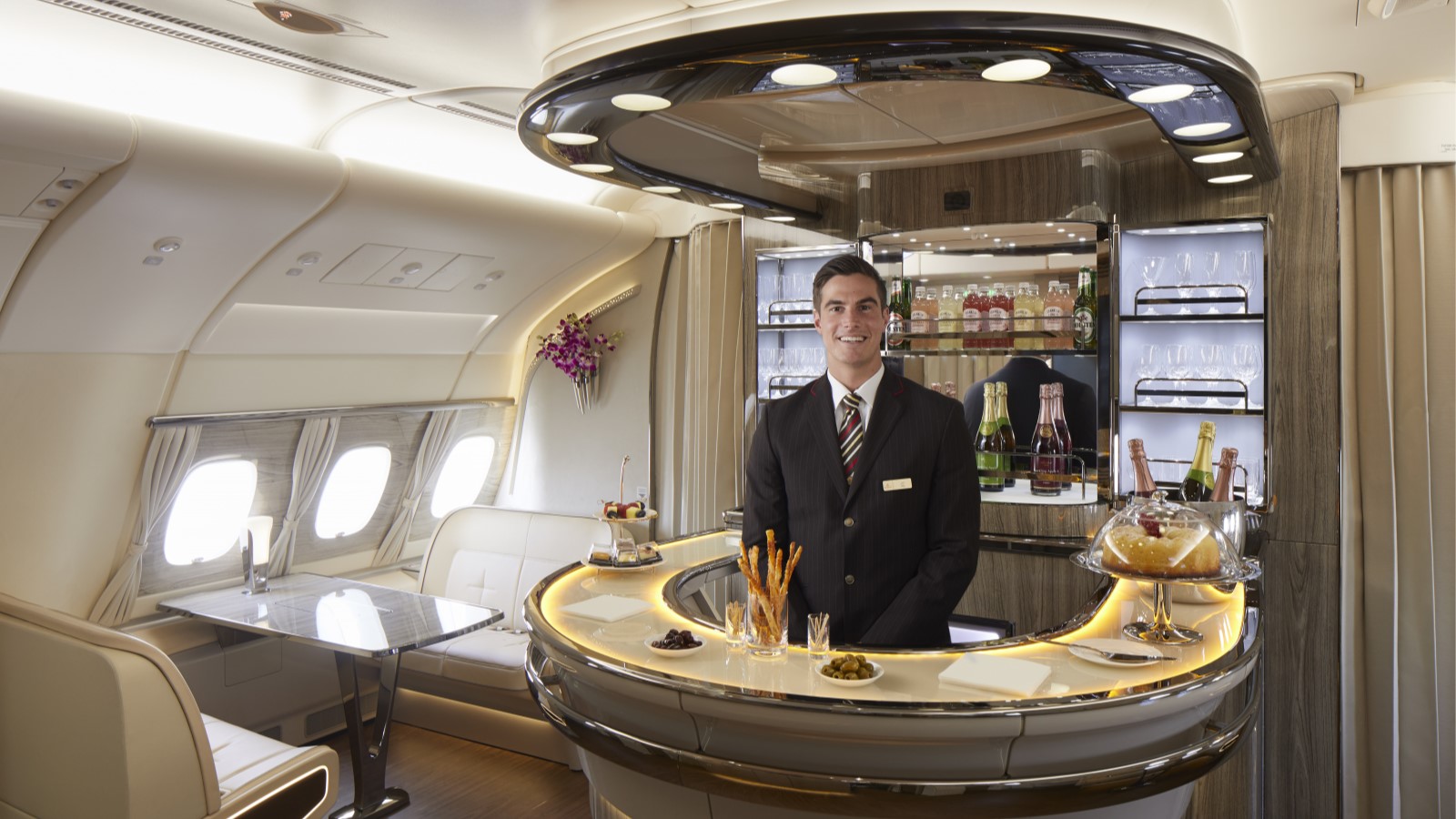 EK-New-Onboard-Bar-A380