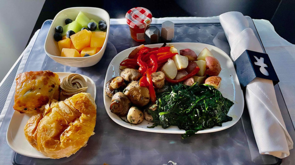 delta one meals