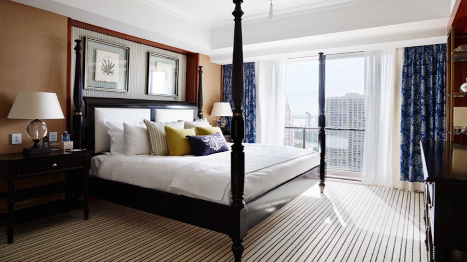 JW Marriott Surfers Paradise Presidential Suite Bedroom