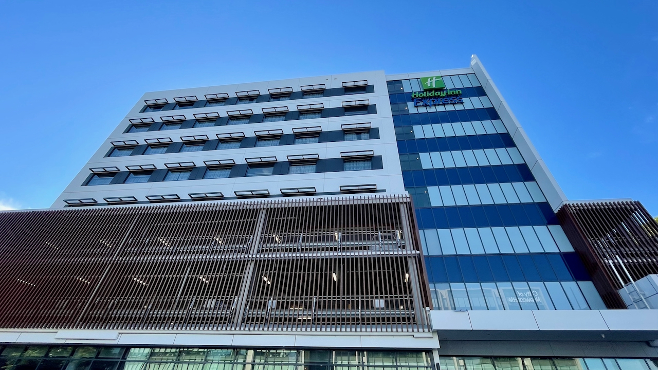 Holiday Inn Express Newcastle exterior view