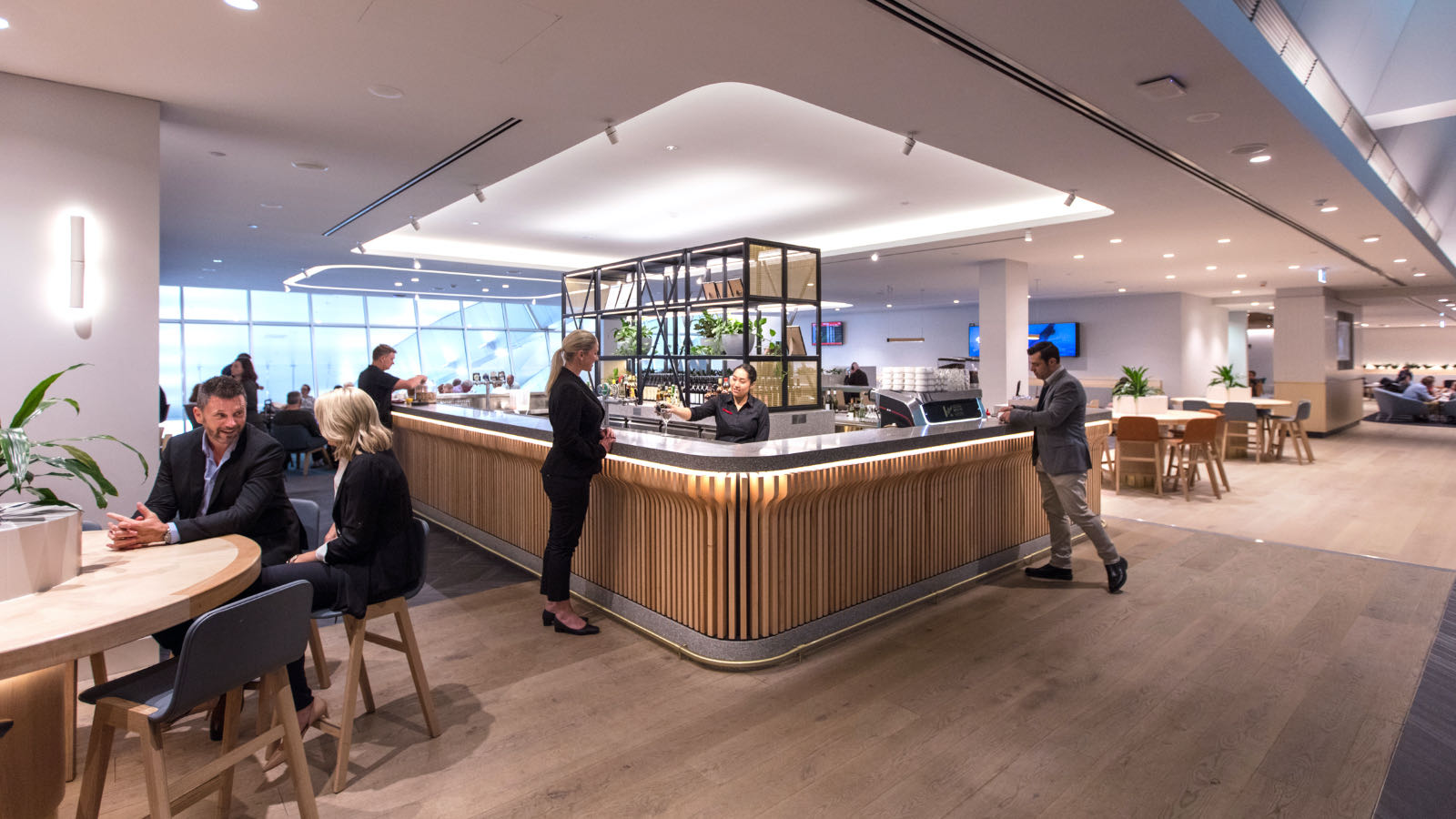 Is it worth paying for Qantas Club membership? - Point Hacks