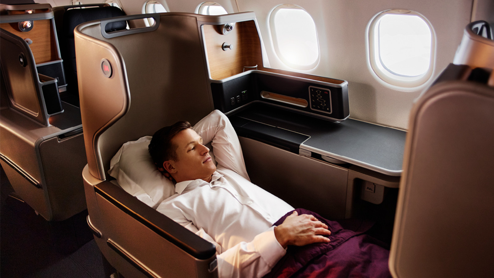 Qantas Airbus A330 Business Class Seat Windows