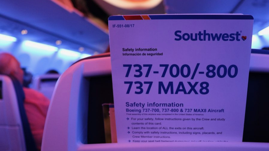 Southwest 737-800 - Joe Pesek - Airlinegeeks