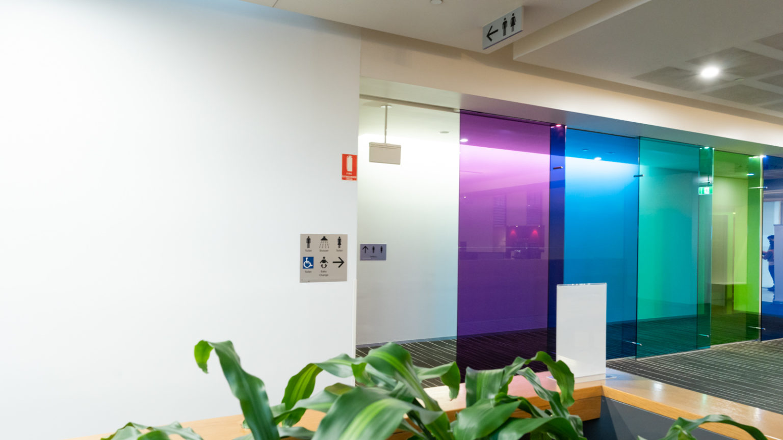 Review Qantas Club, Adelaide [2021] Point Hacks