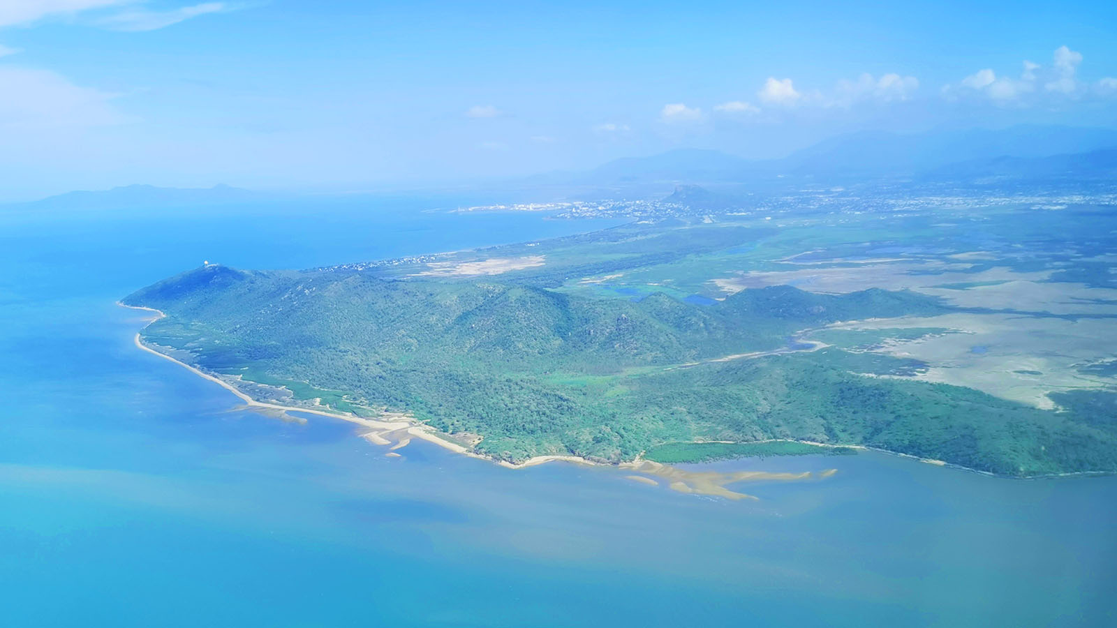 View from the QantasLink Bombardier Dash 8 Q400 in Economy