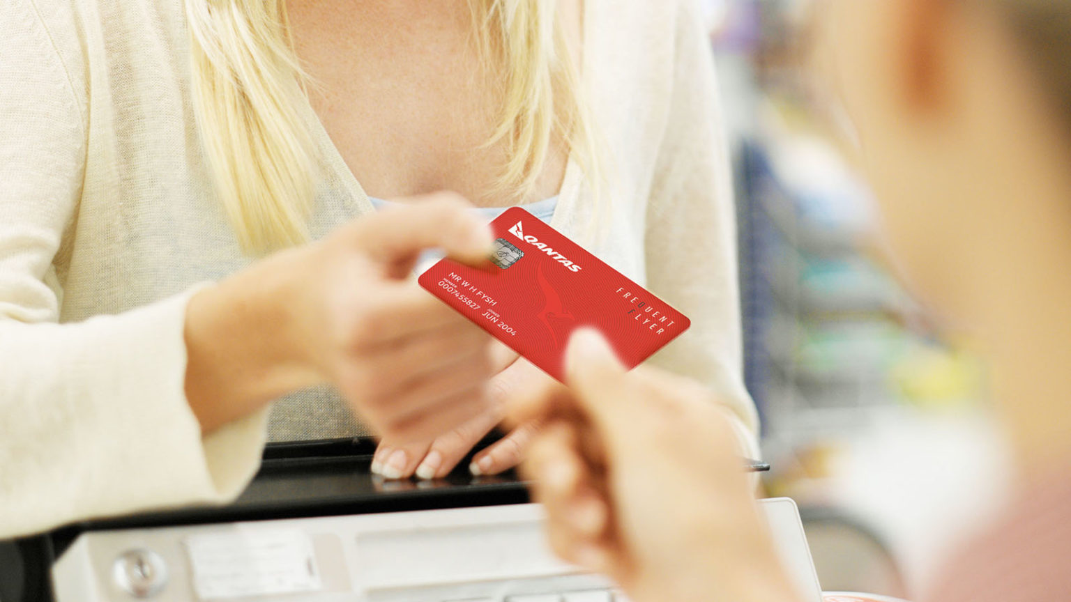 Guide to Qantas Travel Money card for overseas travel Point Hacks