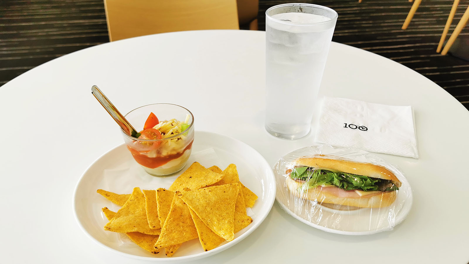 The Qantas Club serves Qantas Boeing 737 Business. guests.